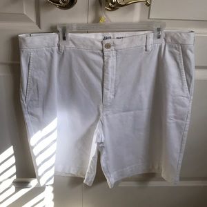 IZOD Saltwater Stretch White Shorts